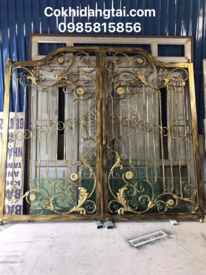 cửa cổng sắt giá rẻ bền đẹp tại long thành
