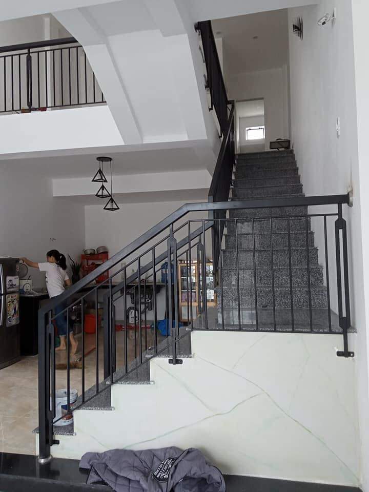 lan can cầu thang sắt lắp đặt tân phú
