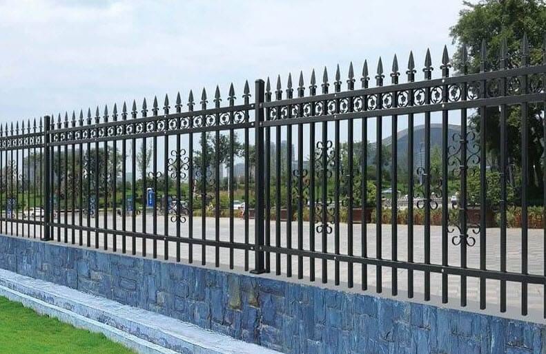 dịch vụ làm hàng rào sắt uy tín tại long phước